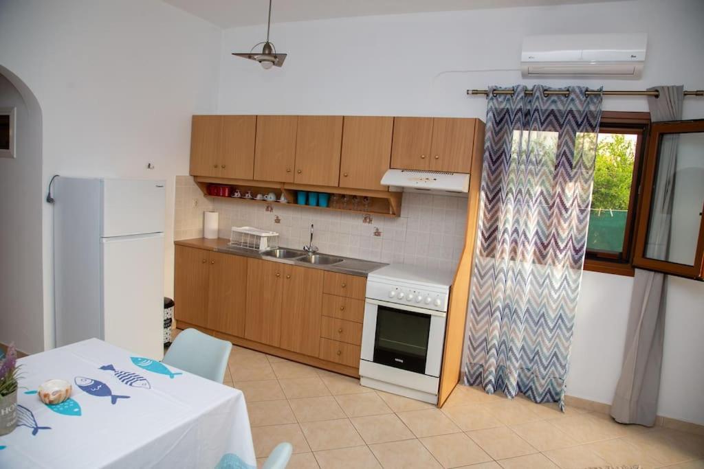 Apartament Εξοχη Και Θαλασσα Makrýgialos Zewnętrze zdjęcie